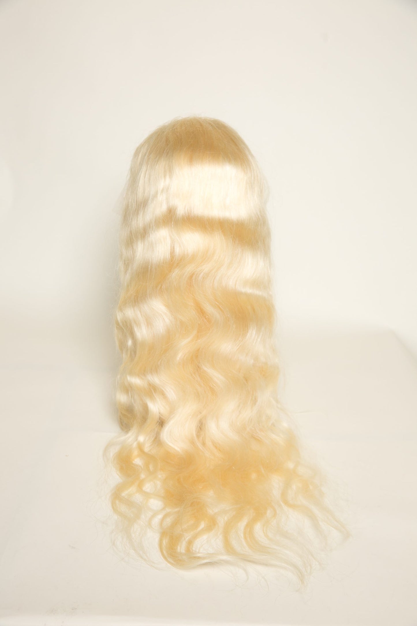 Risque’y Blonde Body Wave