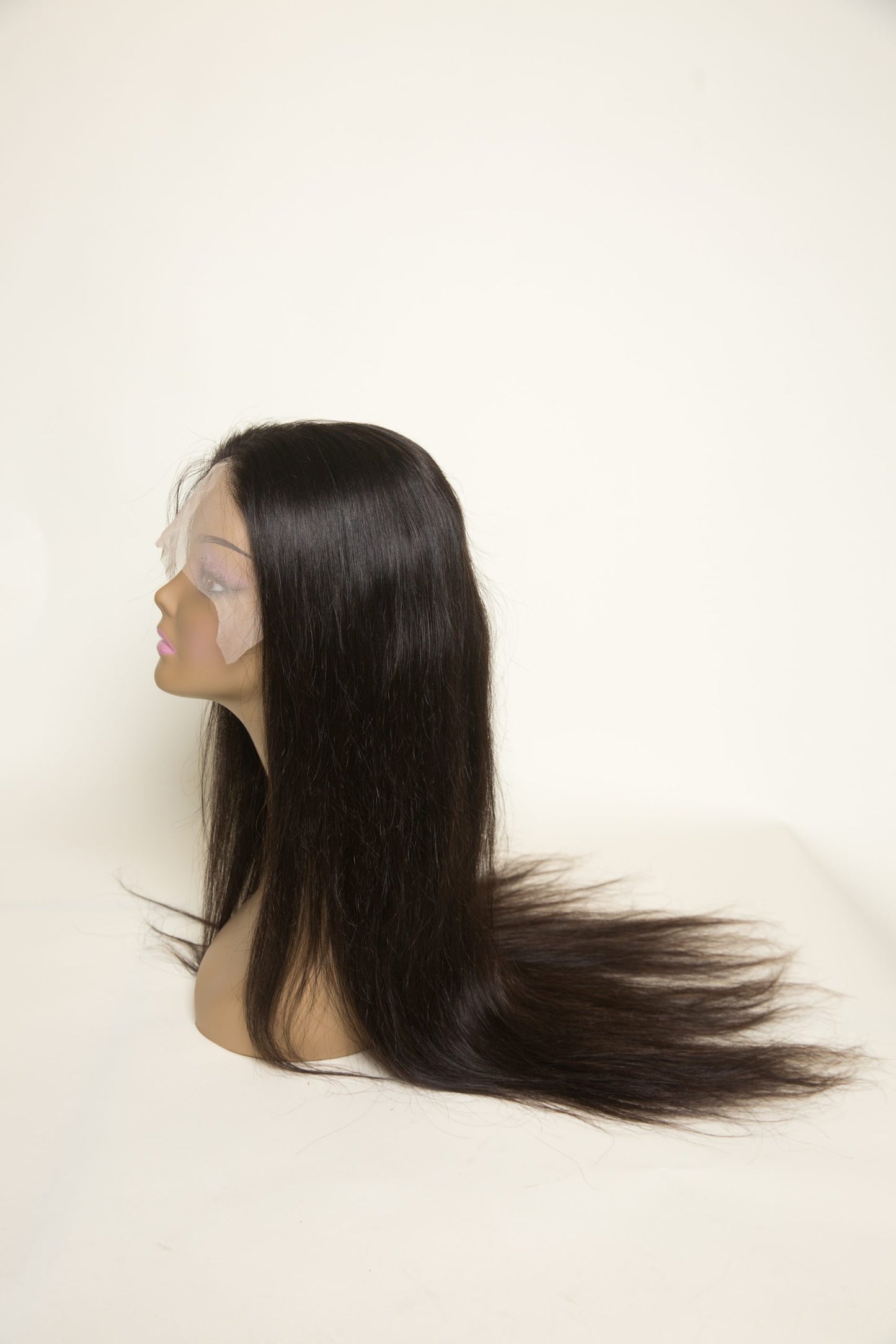 Risque’y 24in Natural Straight Lace